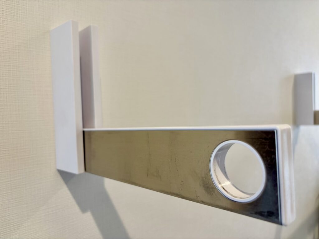 ルームハンガーブラケット